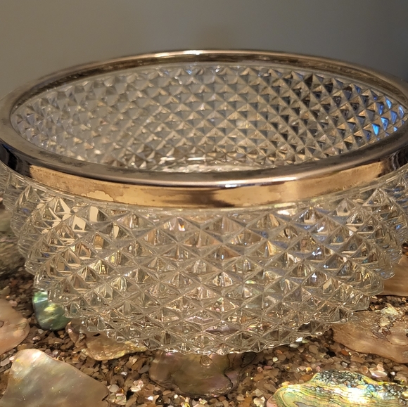 Heavy Glass Bowl from England - Picture 8 of 8